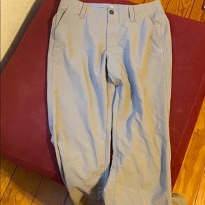 Under Armour men’s 32x32 khaki dress pants.